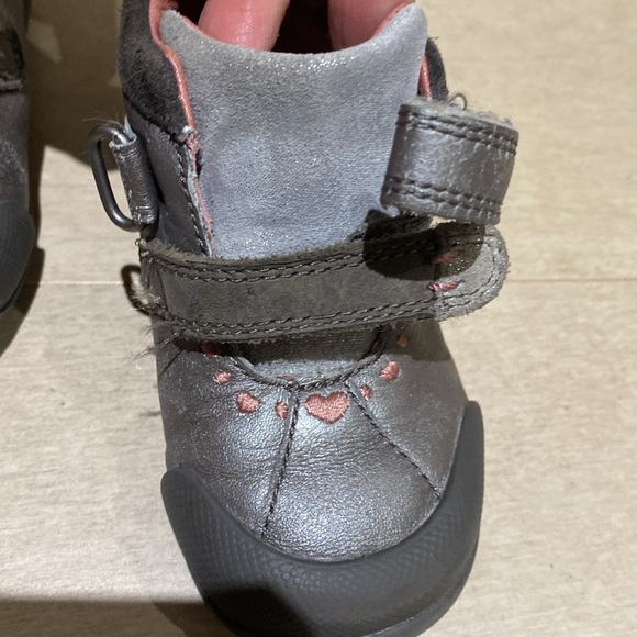 Baby girl walking shoes - Picture 5 of 5